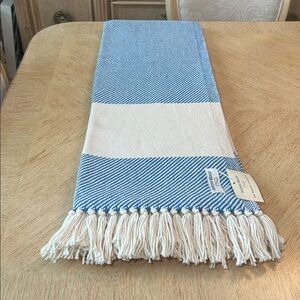 Brahms Mount The Freeport Collection Throw  NWT